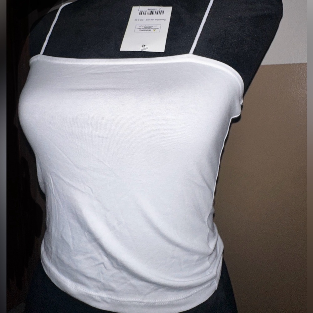 Fashion Nova White Fitted Sleeveless Camisole